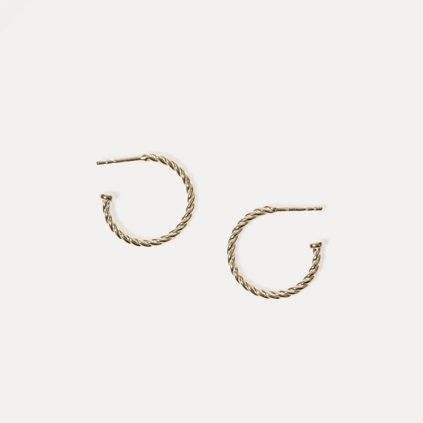 Shop STILNEST Dune Creolen Ohrringe | 585 Gold