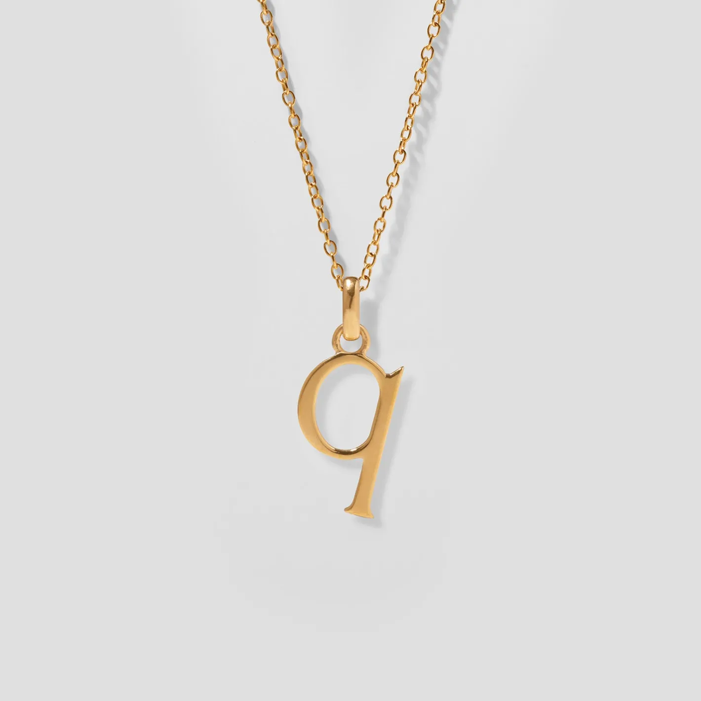 Shop STILNEST Initial mit Ankerkette 24k Gold Vermeil