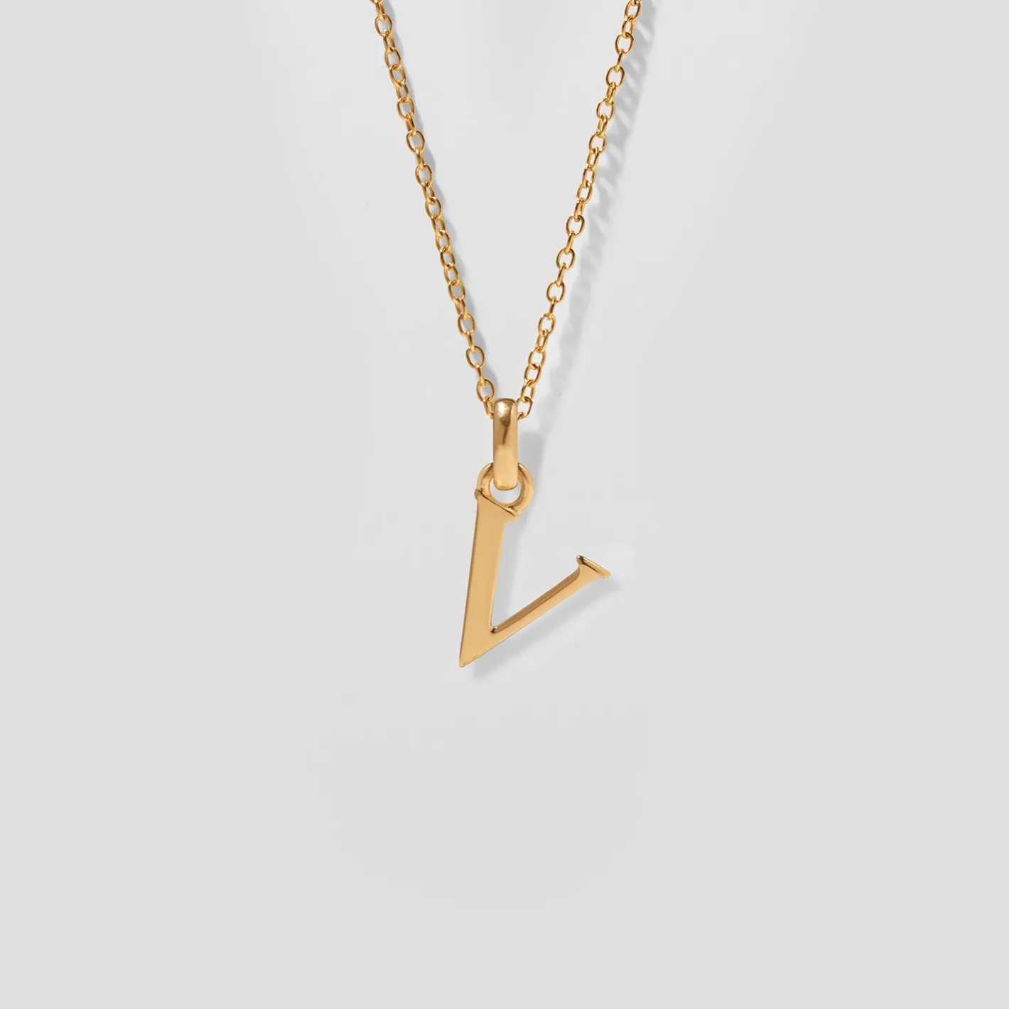 Shop STILNEST Initial mit Ankerkette 24k Gold Vermeil