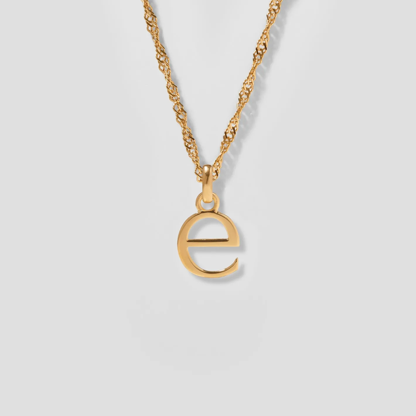 Store STILNEST Initial mit Singapore Kette