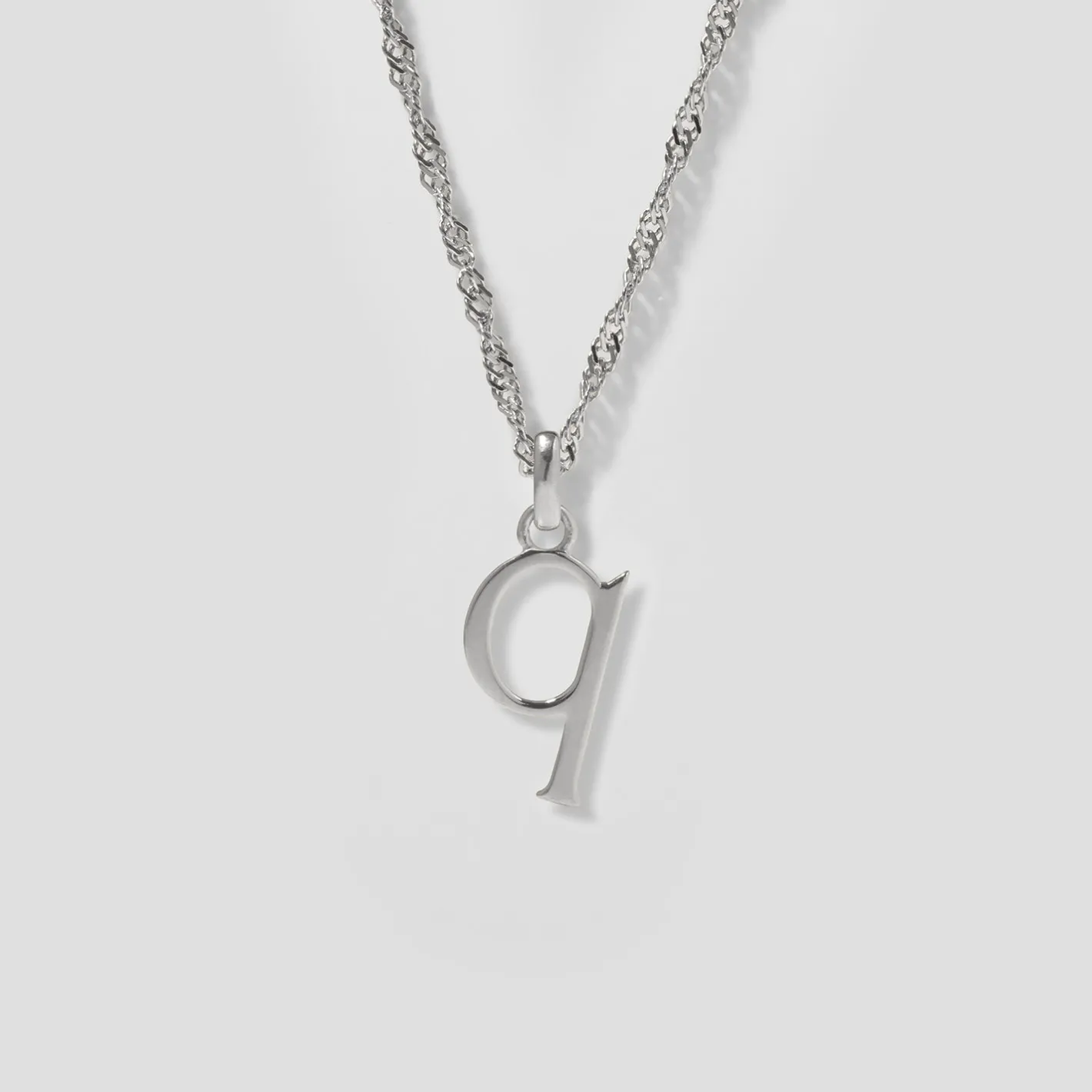 Store STILNEST Initial mit Singapore Kette