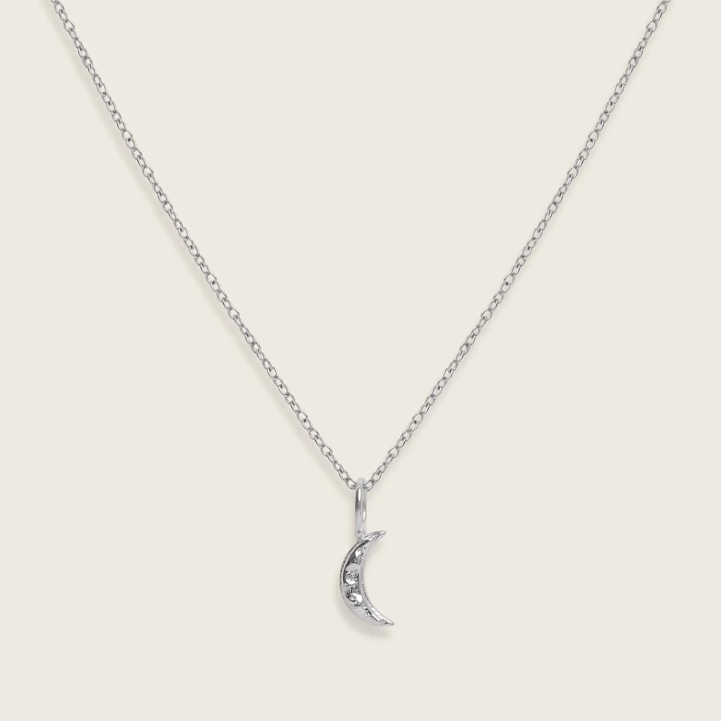 Shop STILNEST Lunar Eclipse Kette