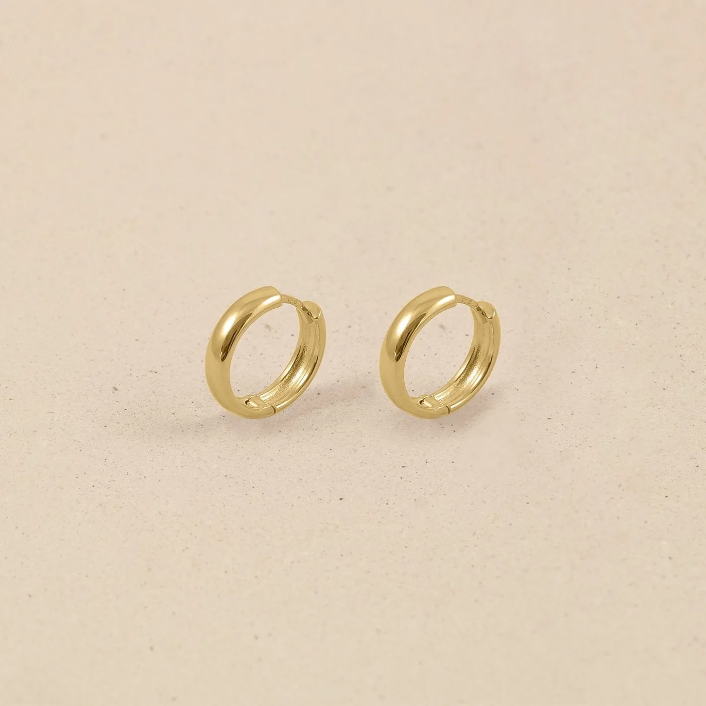 Shop STILNEST Mom Band Creolen Ohrringe | 585 Gold