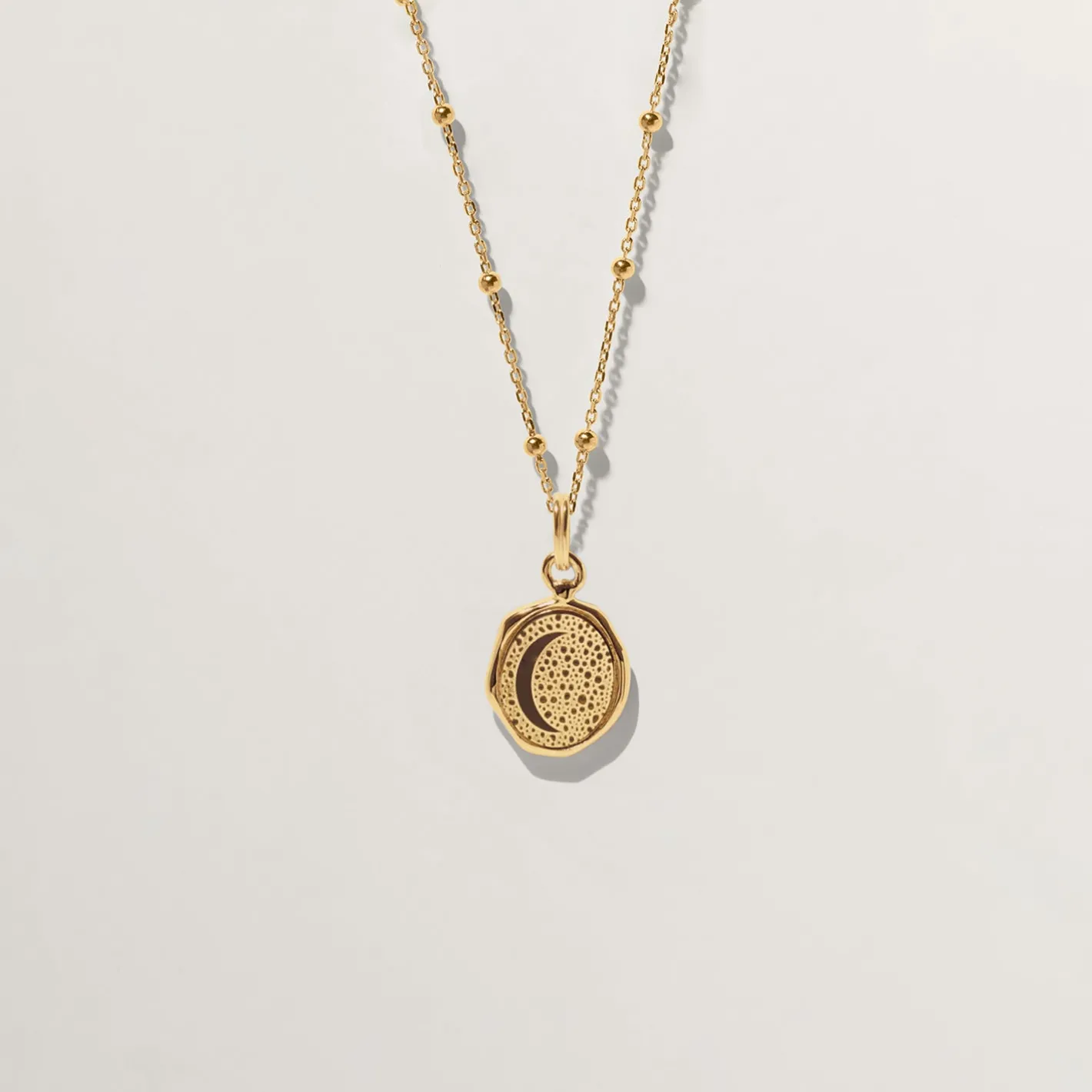 New STILNEST Moon Seal Kette