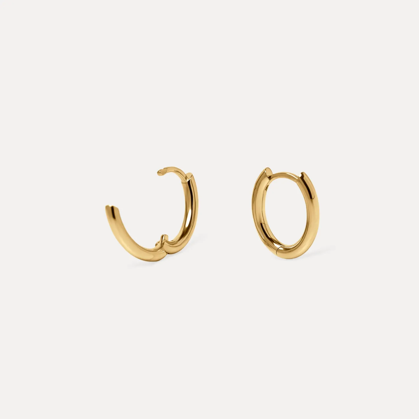 Shop STILNEST Oval Bold Hinged Huggies