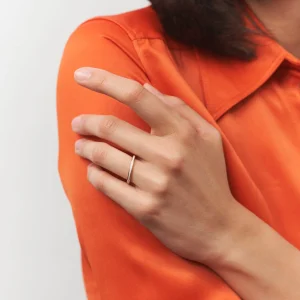 Shop STILNEST Perlenweiß Enamel Thin Ring