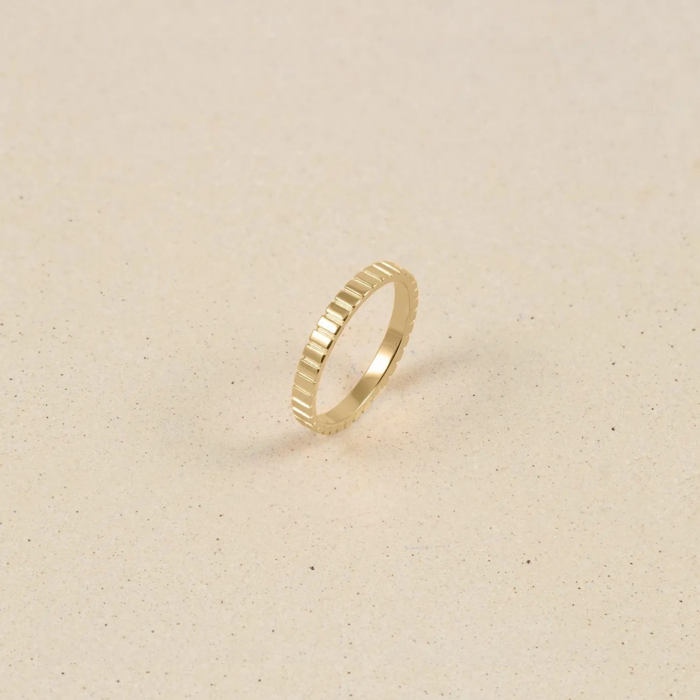 Shop STILNEST Ridged Ring | 585 Gold