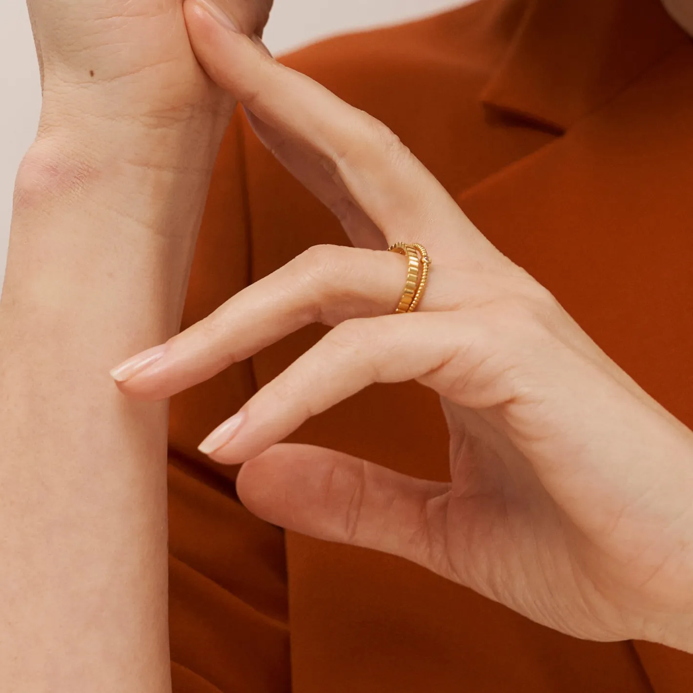 Shop STILNEST Ridged Ring | 585 Gold