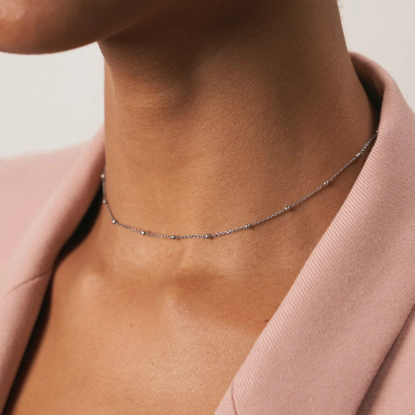 Store STILNEST Satellite Choker