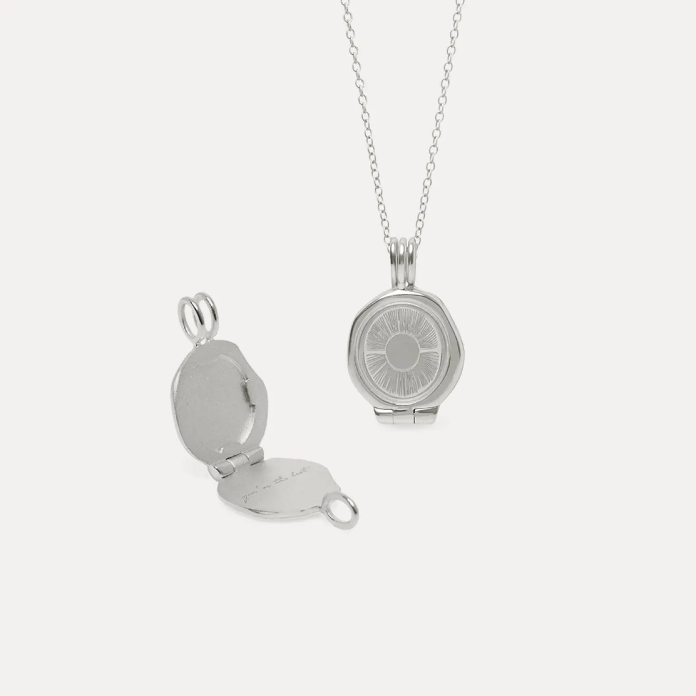 Clearance STILNEST Sun Seal Medaillon Kette