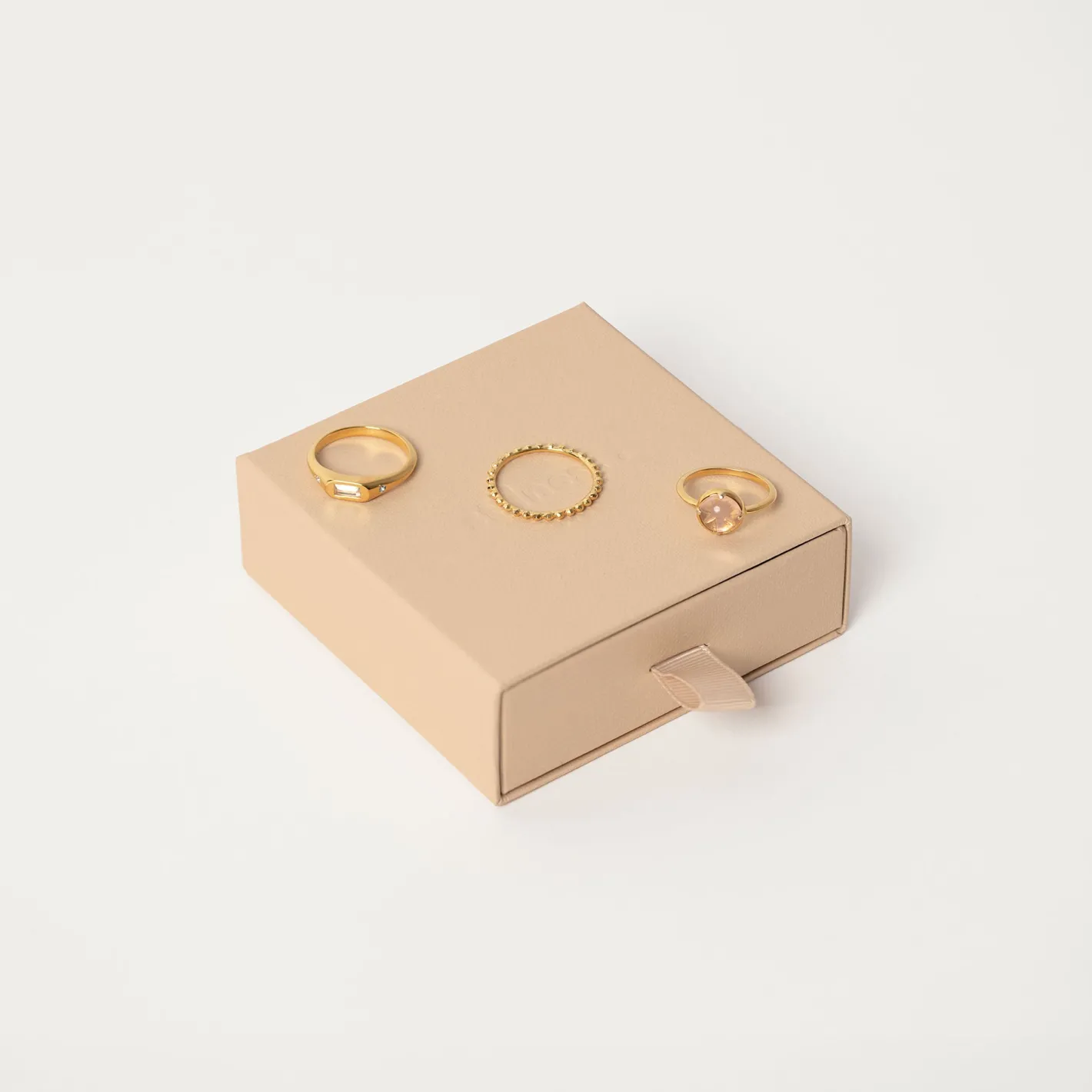 Hot STILNEST #3 Surprise Capsule - Ringe