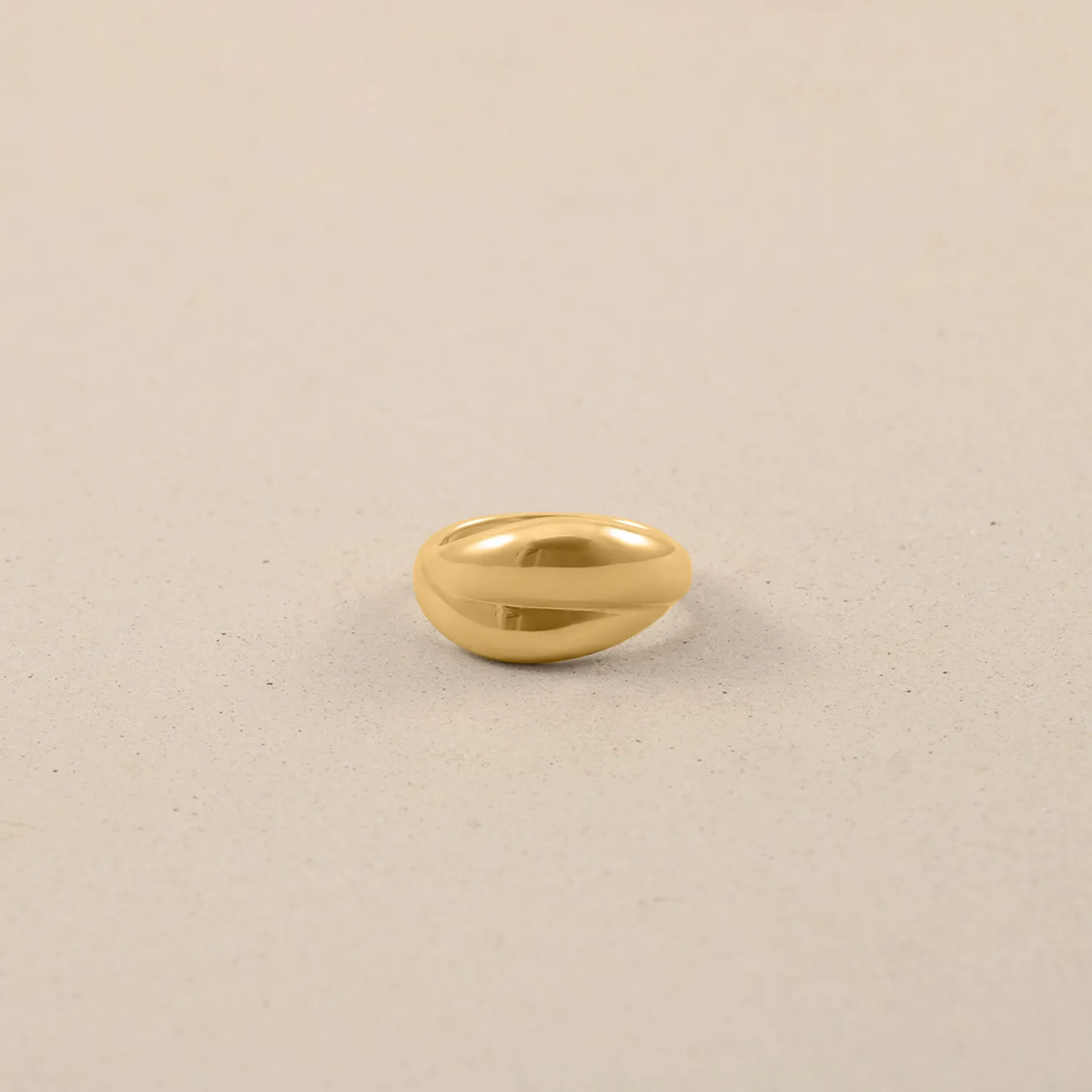 Shop STILNEST The Hug Ring