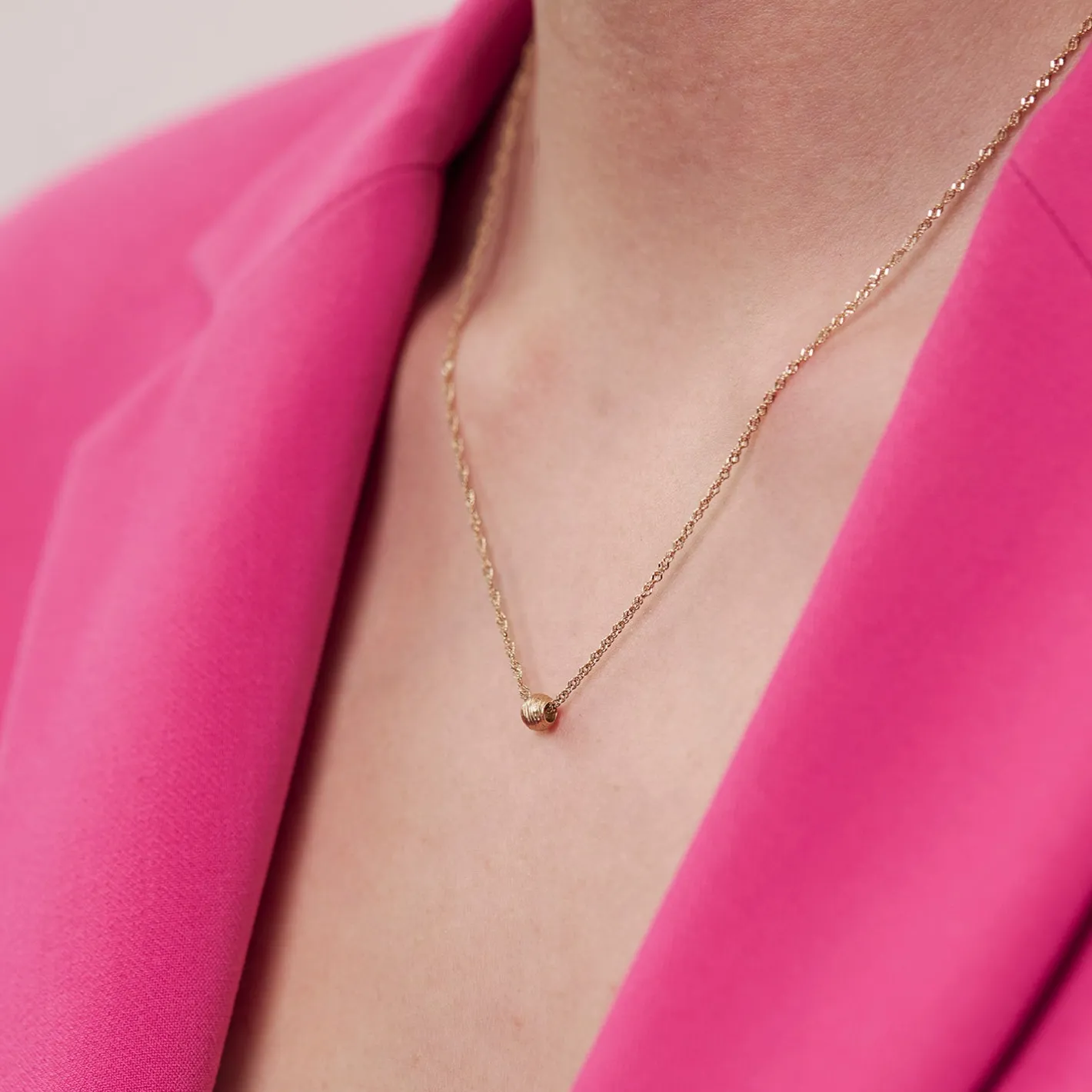 Shop STILNEST Tousle Sphere mit Singapore Kette | 585 Gold