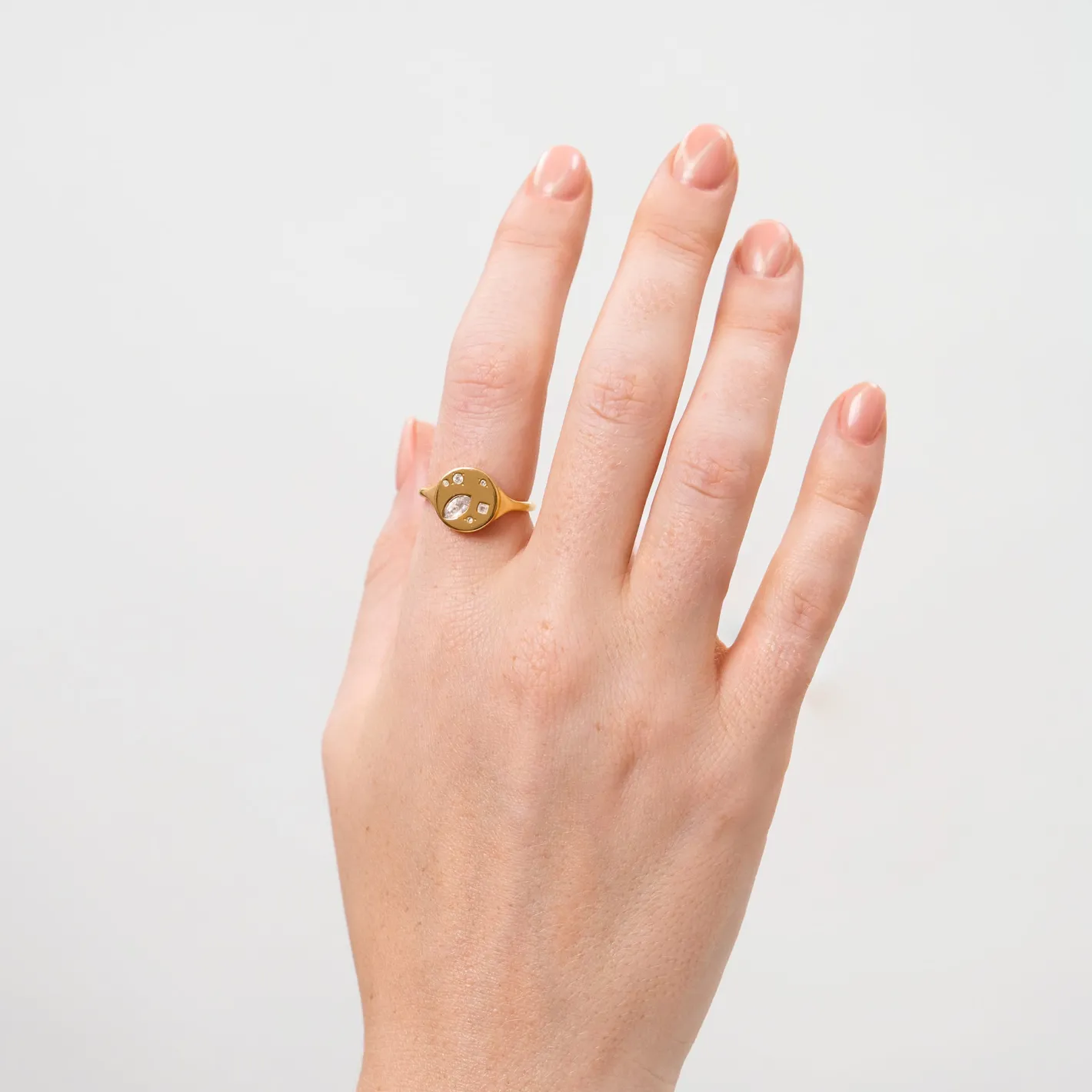Cheap STILNEST Weiße Kristalle Myriad Ring