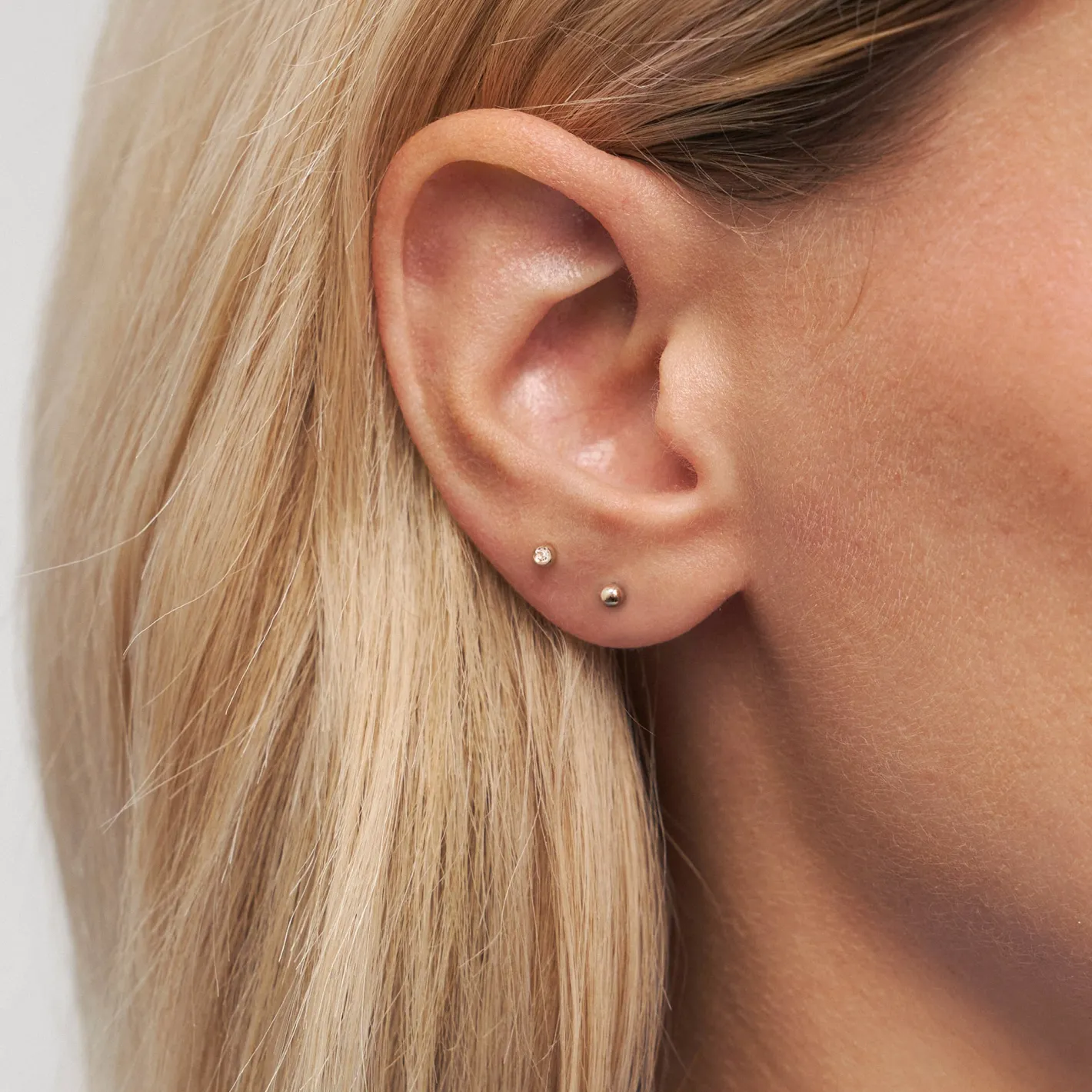 Clearance STILNEST Weißer Saphir Brilliant Dot Ohrstecker Ohrringe | 585 Gold