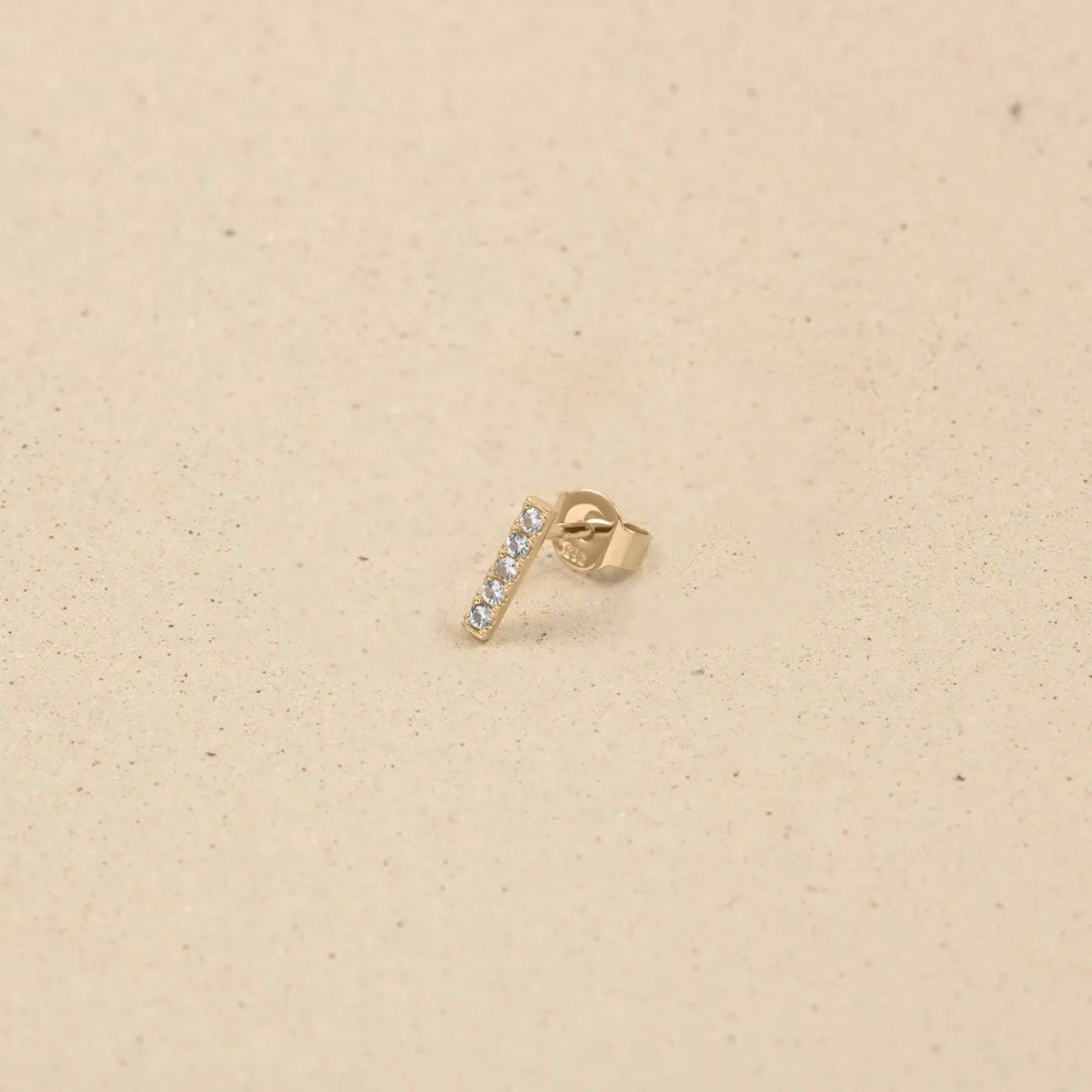 Shop STILNEST Weißer Saphir Pavé Bar Ohrstecker Ohrringe - Single | 585 Gold
