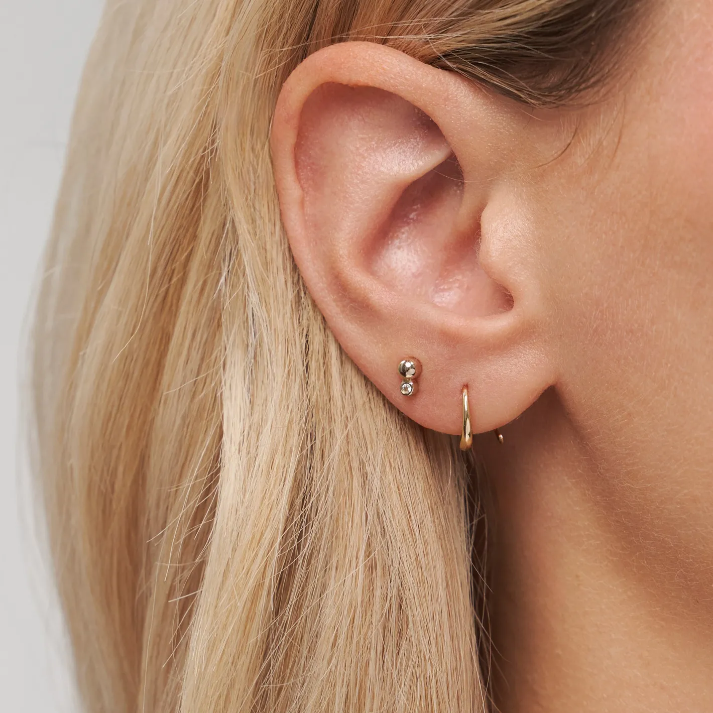 Shop STILNEST Weißer Saphir Two Dots Ohrstecker Ohrringe - Single | 585 Gold