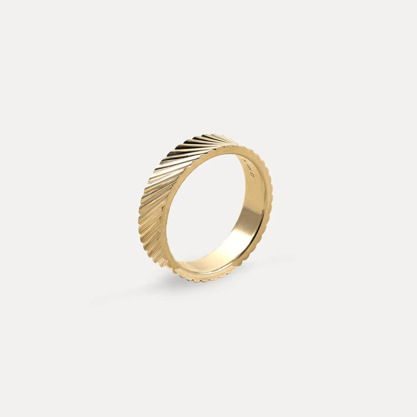 Store STILNEST Wide Fanned Fair Band | 585 Gold